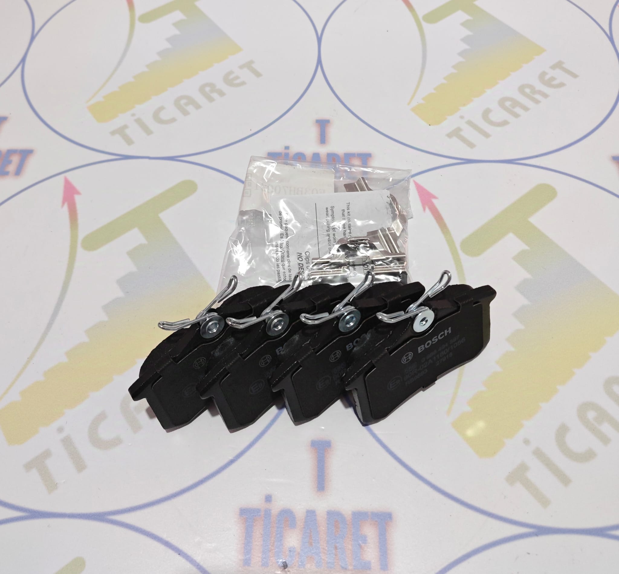 Bosch RENAULT, CITROEN, FORD, NISSAN, PEUGEOT, SEAT, VOLKSWAGEN  Arka Fren Balatası ( BCH 0986494597 )