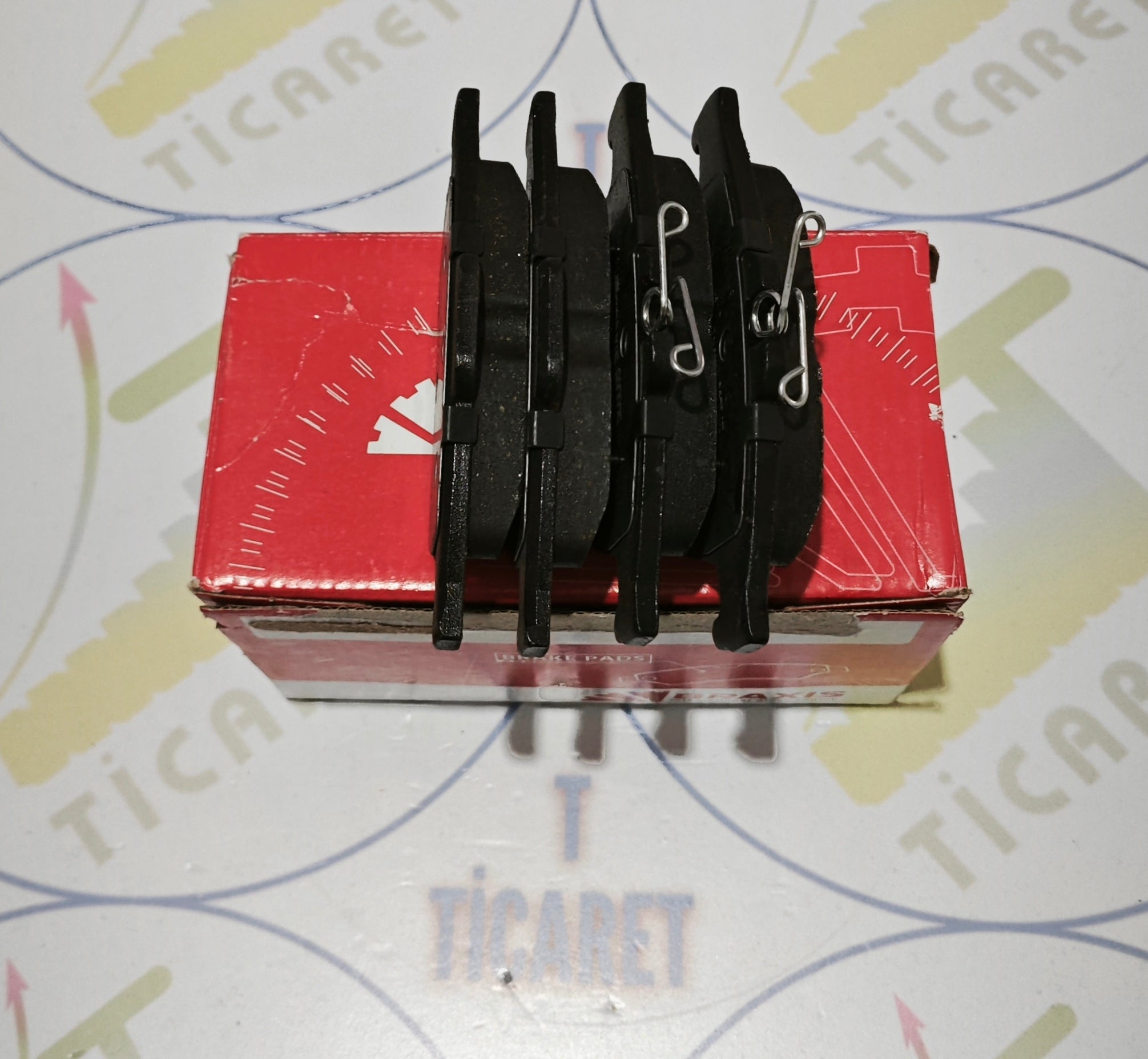 BRAXIS AUDI, SEAT, RENAULT, SKODA, VOLKSWAGEN Ön Fren Balatası - 1 Takım - AA0026