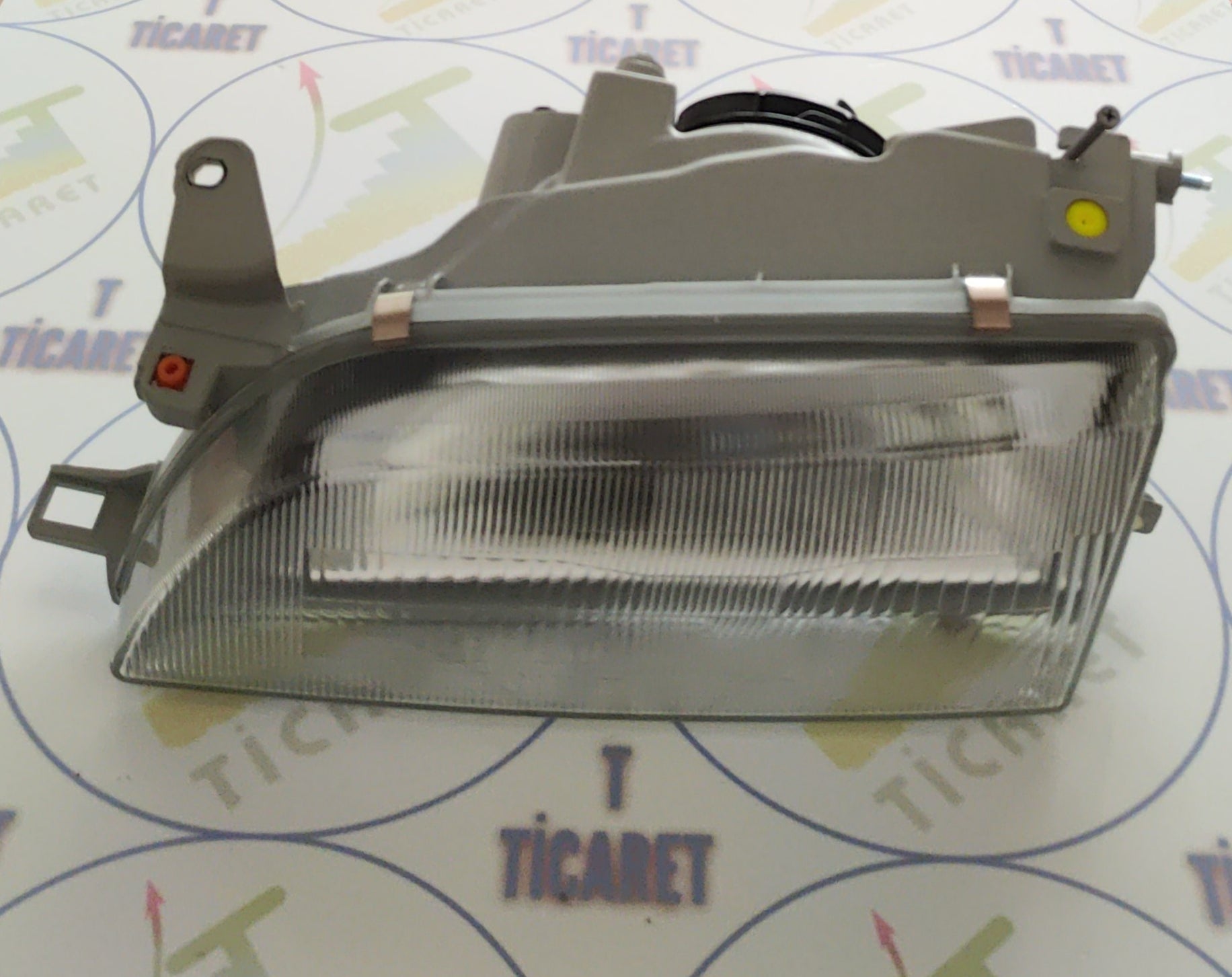 Toyota Corolla Efsane Kasa Orjinal Sağ Far - 811101E282 - AE101 Kasa - FARBA